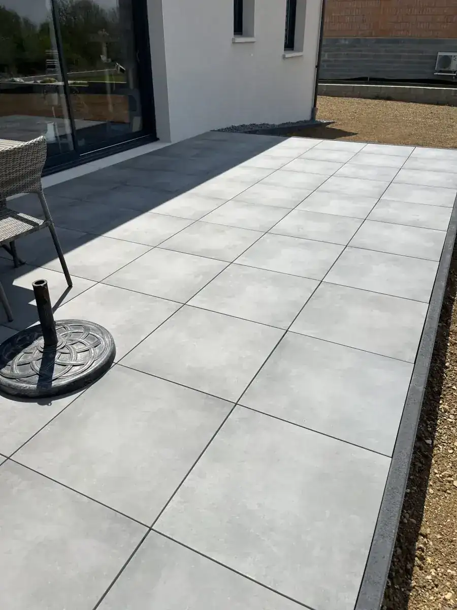 Terrasse en pavés à Mancieulles